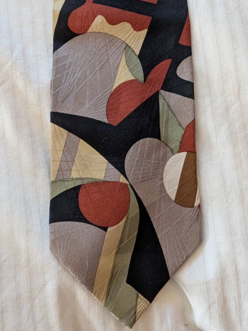 Rare Man's silk handmade Art Deco tie.
